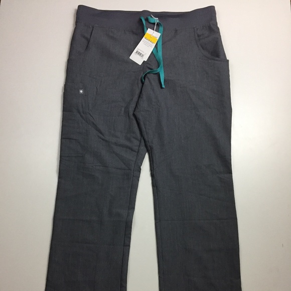 NWT FIGS KADE CARGO Gray Moisture Wick Scrubs Pant - Picture 3 of 8